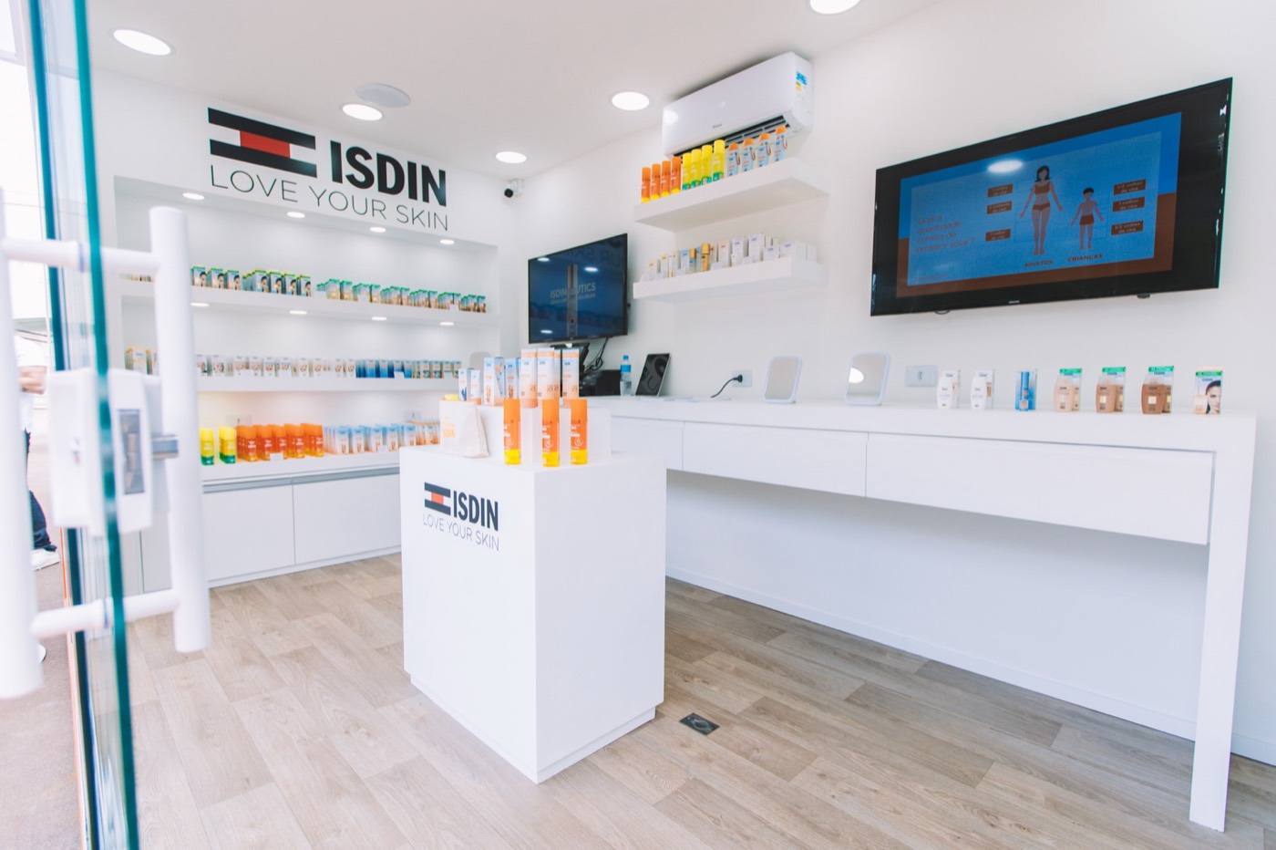 Isdin — Pop Up Store — foto 6