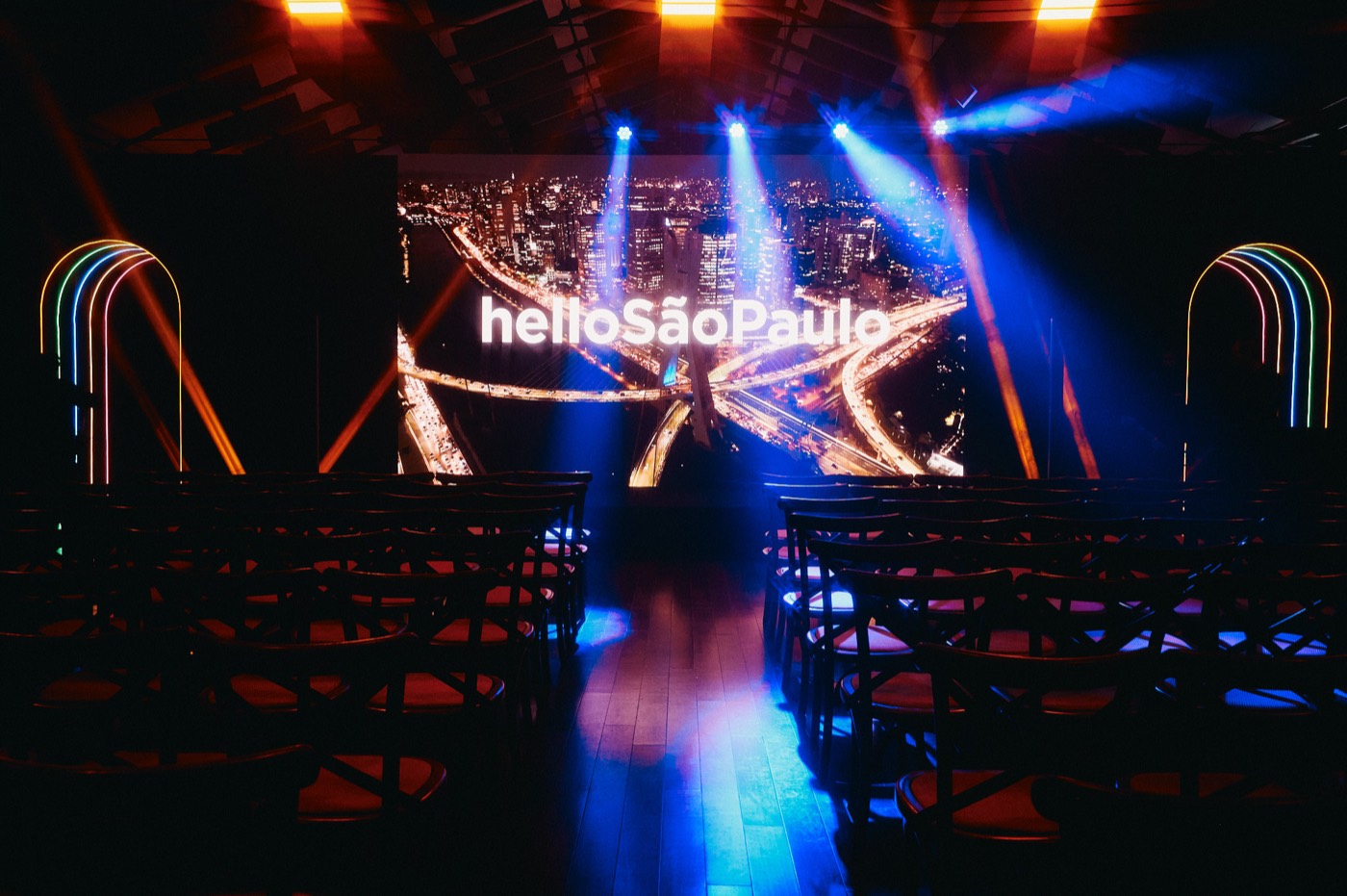 Motorola Mega Launch — foto 1